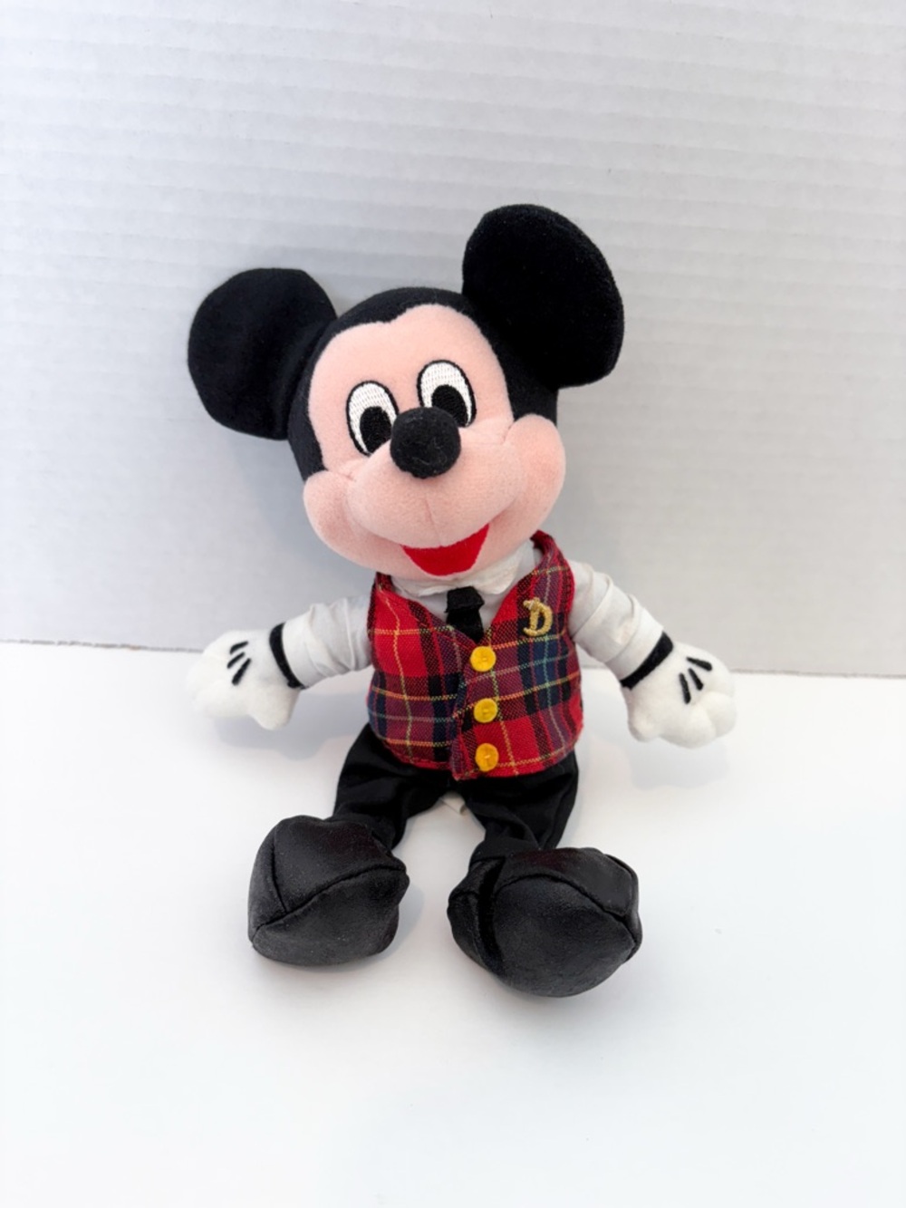Disney Tour Guide Mickey Guest Relations stuffed animal plush